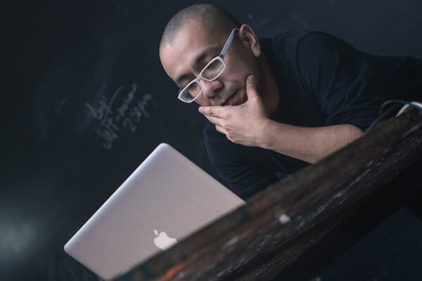 Course Designer with Computer